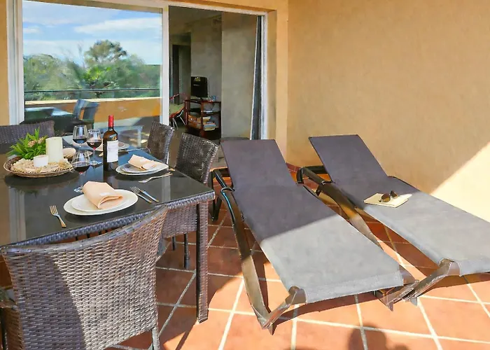 Patios De Santa Maria Golf, Elviria Апартаменти