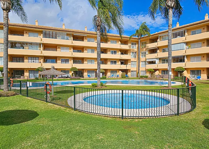 Patios De Santa Maria Golf, Elviria Апартаменти *